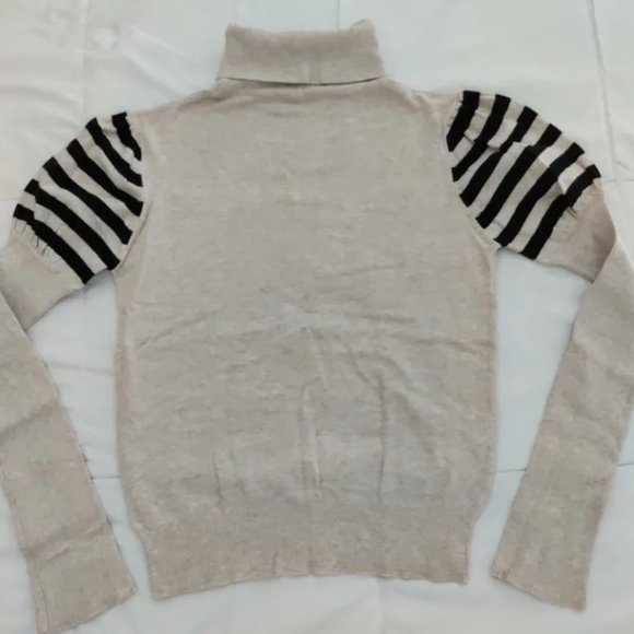 Cream Turtleneck Sweater XS - Picture 3 of 3